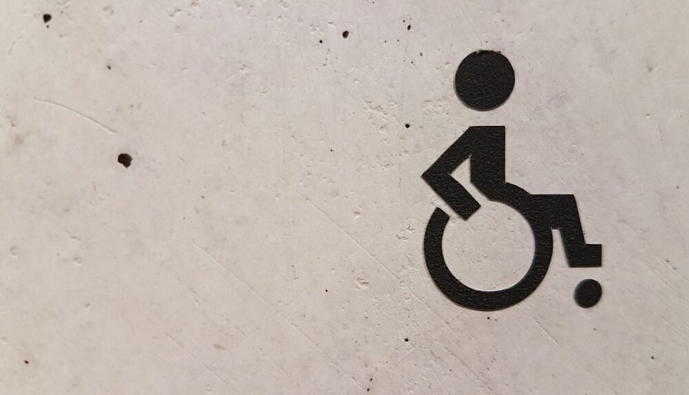 Segnaletica di accessibilità per il servizio di interpretariato LIS nei Centri per l'Impiego