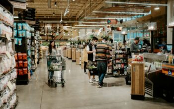 Reparto di supermercato, immagine di supporto alle selezioni Unicomm per il nuovo punto vendita Mega di Villorba